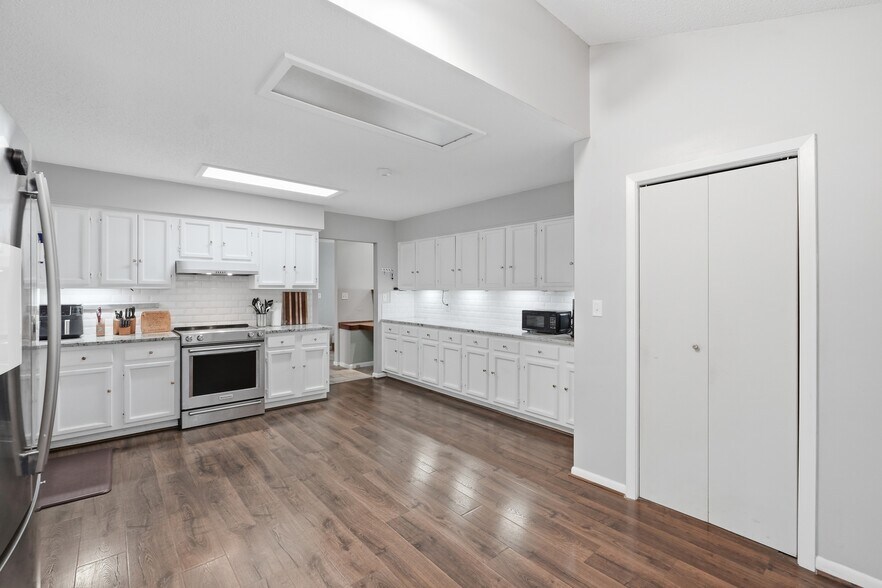 Building Photo - 3 Catina Ct
