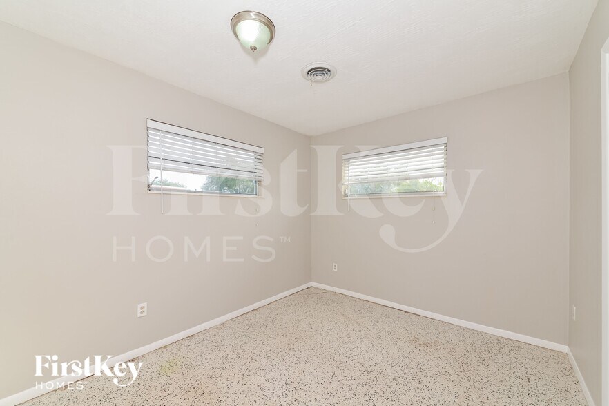 Building Photo - 4516 56th St W