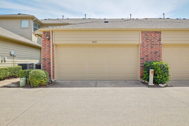 Building Photo - 4691 Edith St