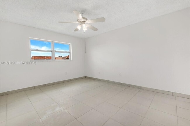 Building Photo - 6130 W 19th Ave