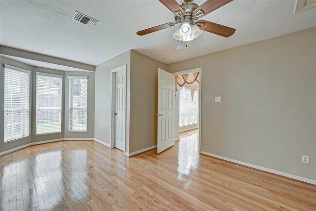 Building Photo - 1630 Berkoff Dr