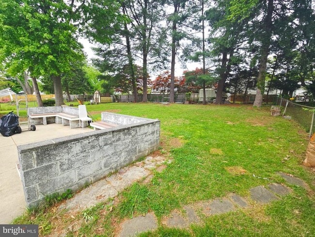 Building Photo - 4005 Blackpool Rd
