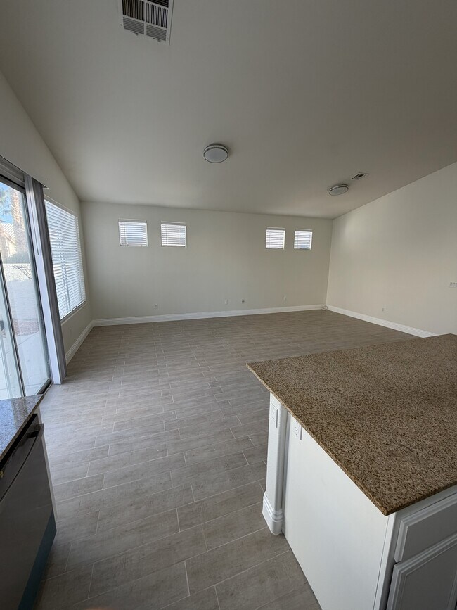 Building Photo - 202 Waterton Lakes Ave