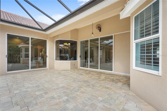 Building Photo - 7042 Twin Hills Terrace
