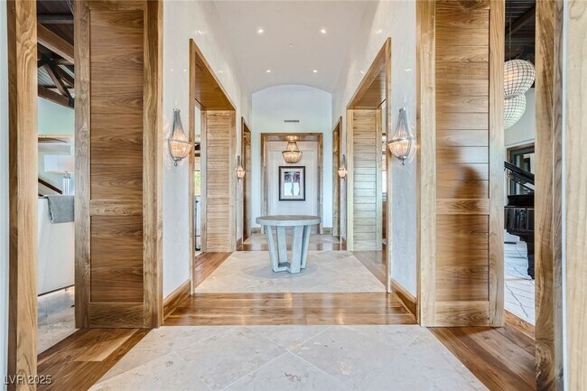 Building Photo - 5 Promontory Pointe Ln