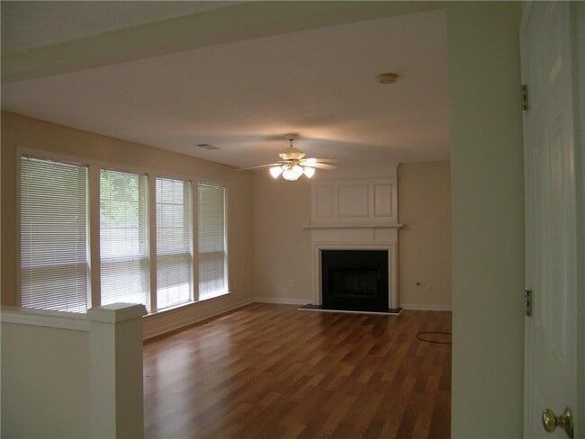 Building Photo - 3674 Kentford Ln