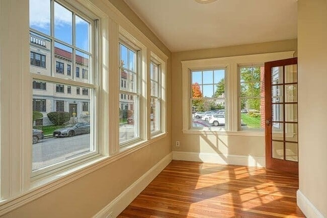 Building Photo - 71 Church St