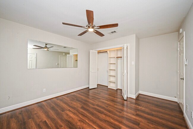 Building Photo - 414 Fox Briar Ln