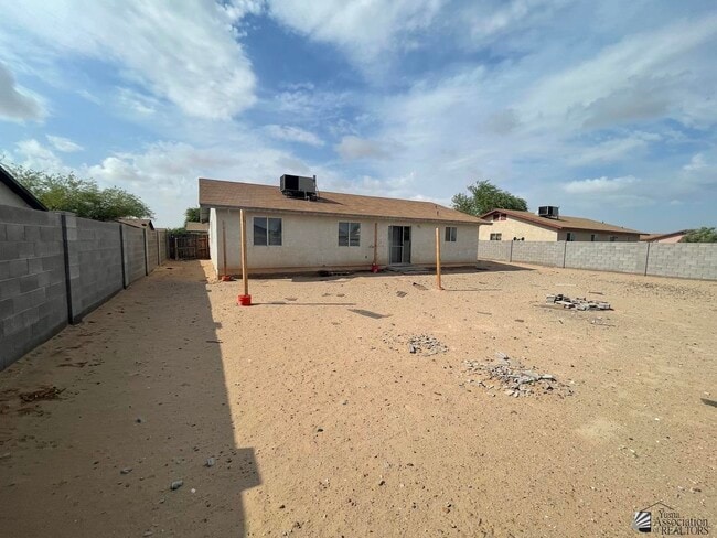 Building Photo - 8840 E 38th Ln
