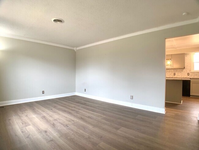 Building Photo - 2707 Dove Ct