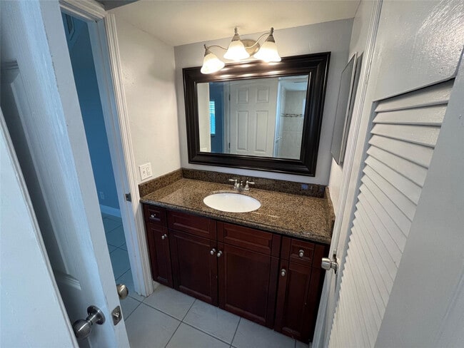 Building Photo - 1311 NE 18th St