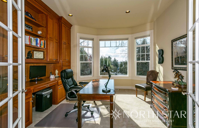Building Photo - Stunning Home in Hidden Creek