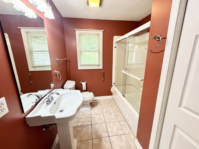 Building Photo - 3 bedroom home in Westminster