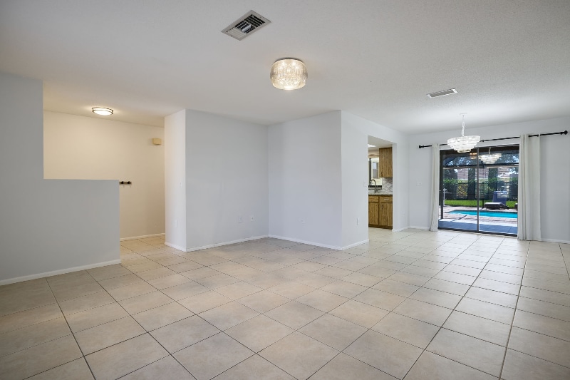 Building Photo - 1008 Pine Forest Ct