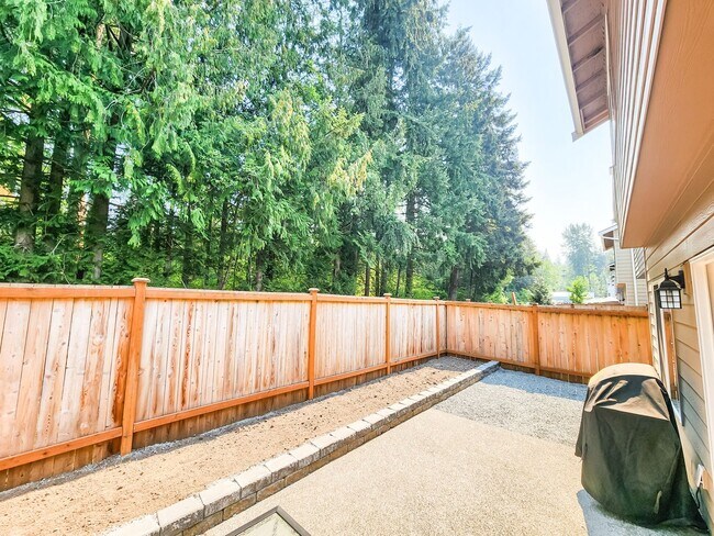 Building Photo - 3 Bedroom + Office Loft Granite Falls Home