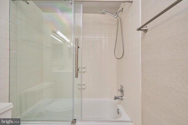 Building Photo - 1800 Old Meadow Rd