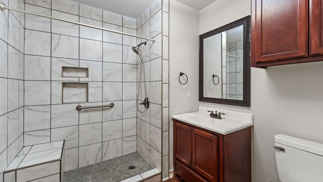 Building Photo - Charming Brick Home