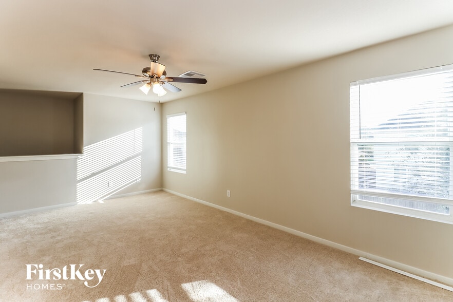 Building Photo - 5039 Lamppost Hill Ct