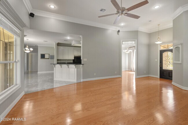 Building Photo - 106 Anslem Dr