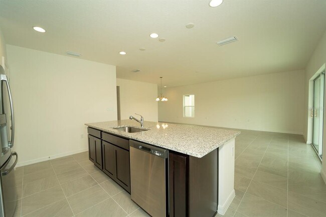 Building Photo - 1673 Swan Swim Dr