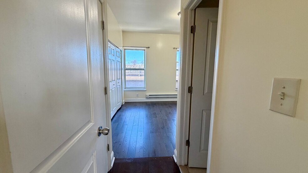 Building Photo - 3311 Kensington Ave