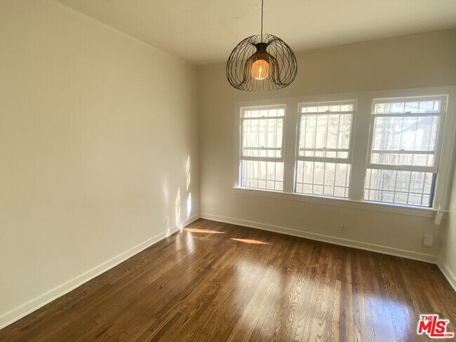 Building Photo - 1125 S Citrus Ave