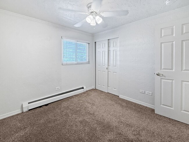 Building Photo - $0 DEPOSIT OPTION. CHEESMAN PARK! TWO STORY CONDO! ADDITIONAL HALF BATH ON MAIN LEVEL! PARKING, H...