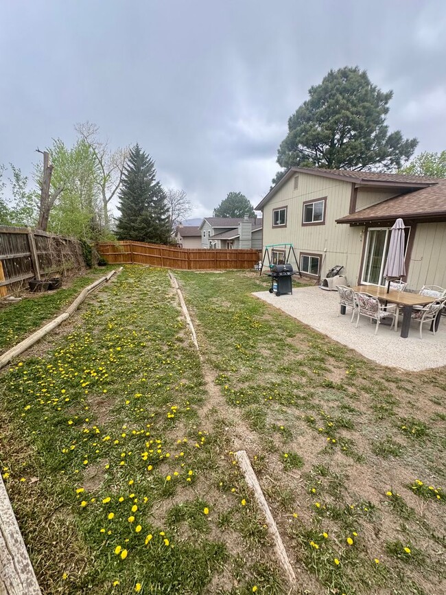 Building Photo - 3 bedroom/2 bath Centrally Located home in...