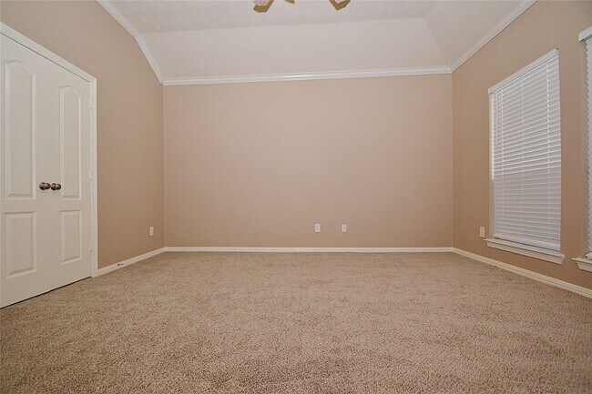 Building Photo - 19222 Aquatic Dr