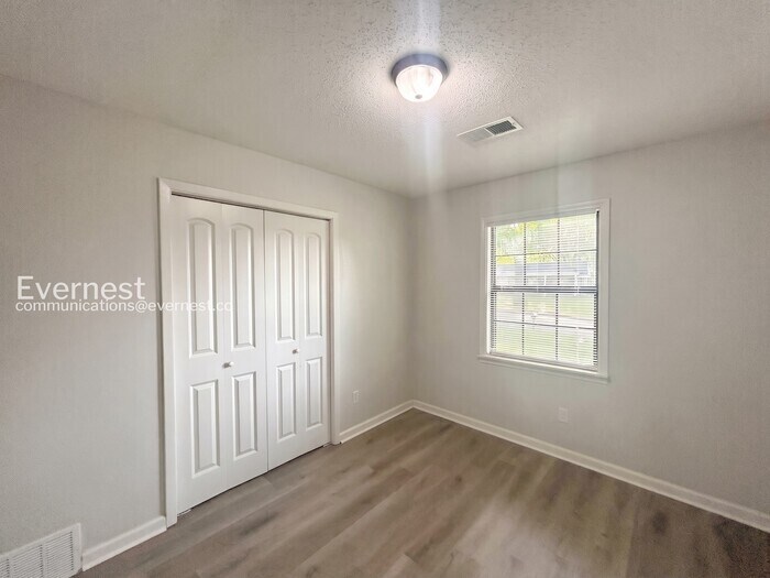 Building Photo - 8328 Dottley Dr