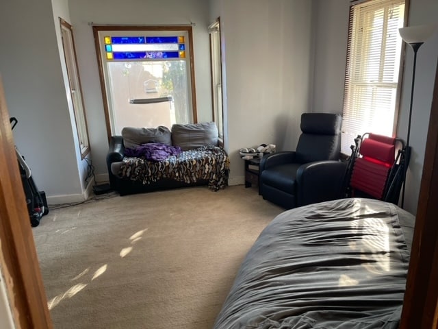 Building Photo - 921 N Riverfront Dr