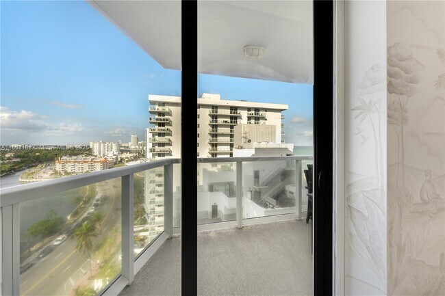 Building Photo - 2401 Collins Ave
