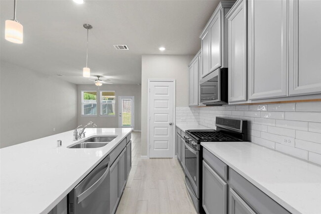 Building Photo - 18532 Meadow Point Ln