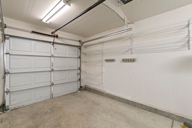 Building Photo - 5220 Peacock Hill Dr