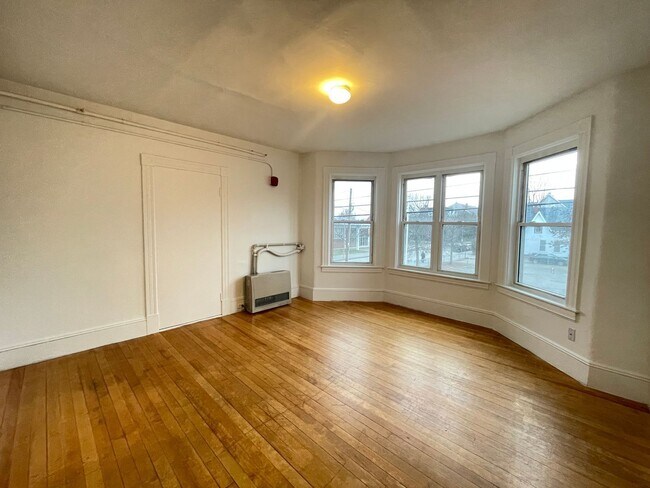 Building Photo - 459 Beech St