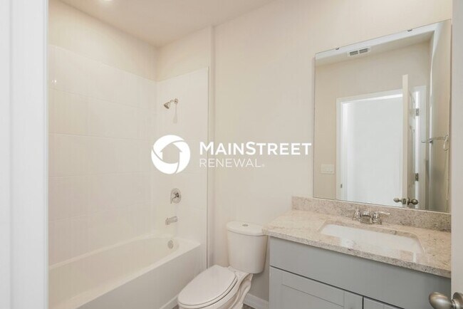 Building Photo - 3 Bedroom Pet-Friendly Home in St. Cloud, FL with Main Street Renewal