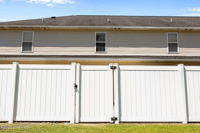 Building Photo - 110 W Murrow Ln