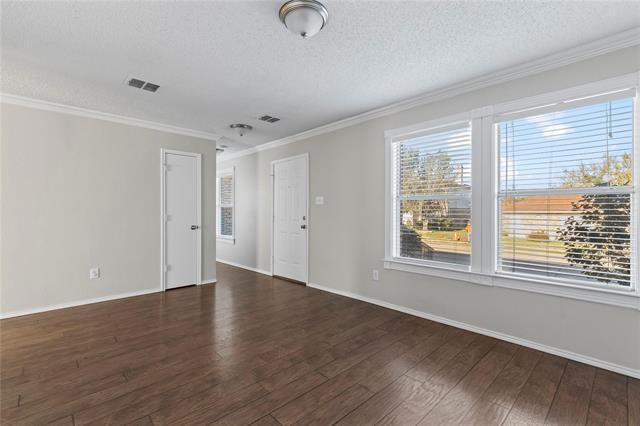 Building Photo - 1543 Englewood Dr