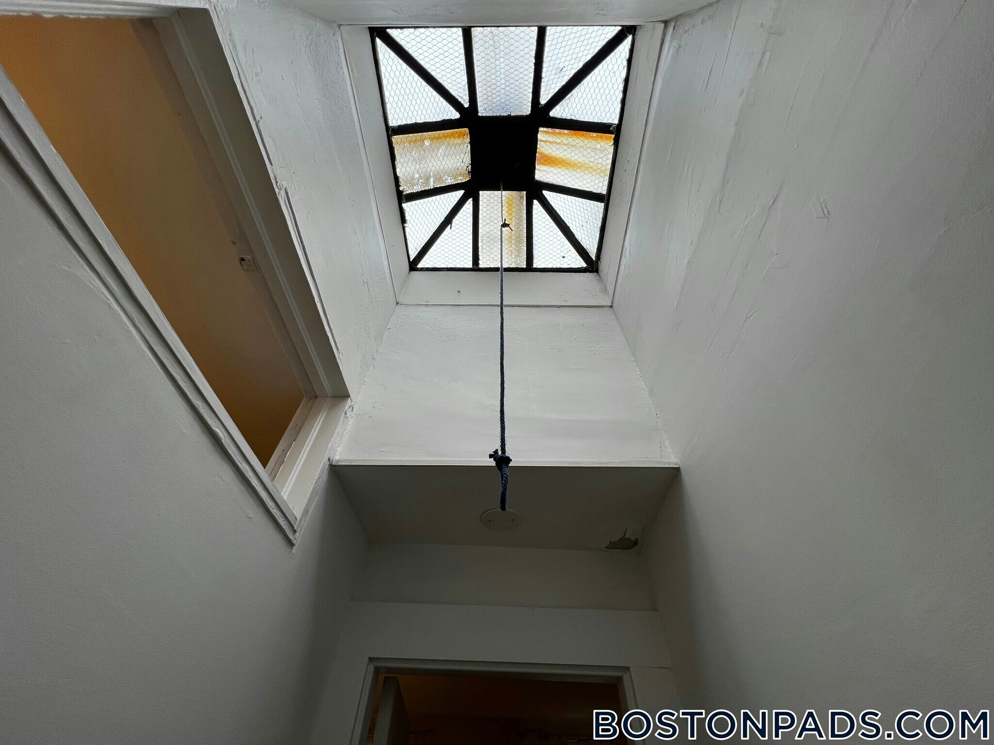 Building Photo - 429 Marlborough St