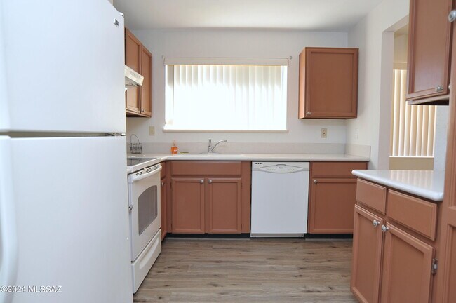Building Photo - 3777 W Horizon Hills Dr