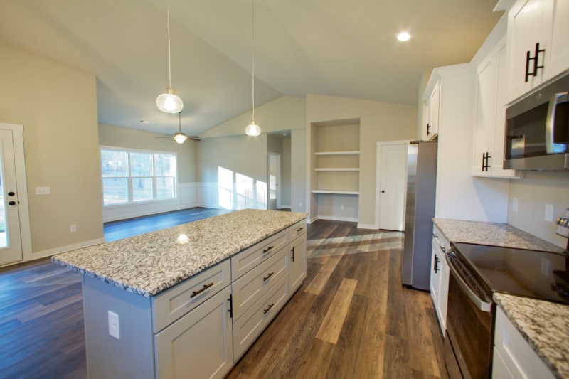 Building Photo - 511 North Point Cir