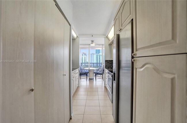 Building Photo - 19667 Turnberry Way