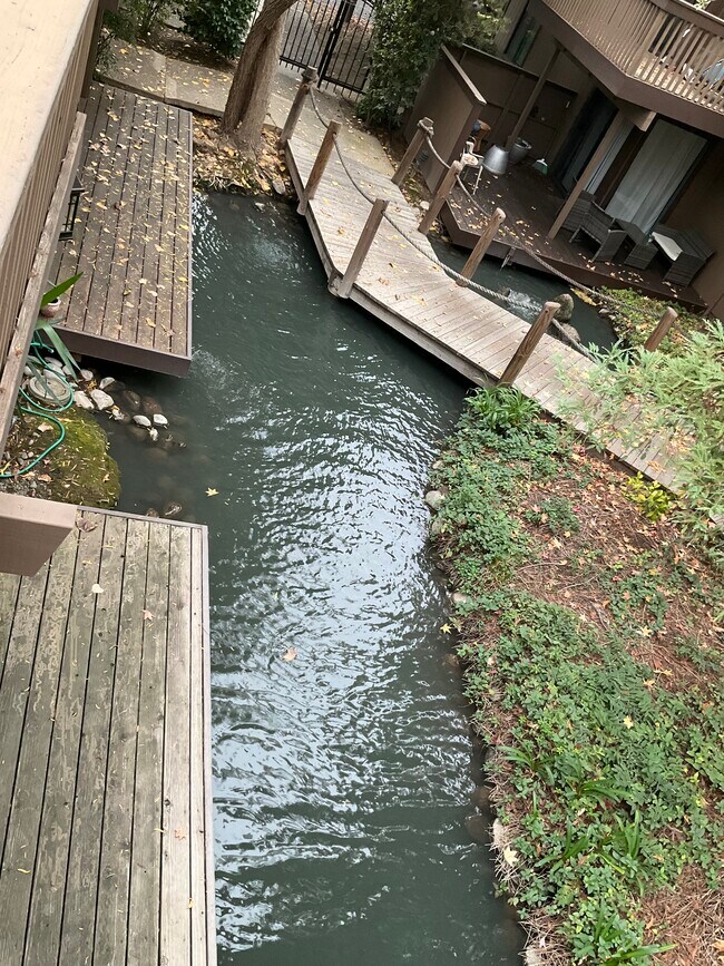 Building Photo - 911 Fulton Ave