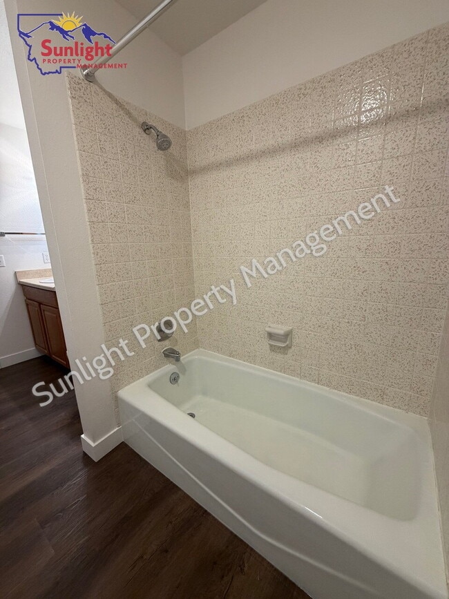 Building Photo - 2 Bed / 1 Bath Apartment – Laurel Montana