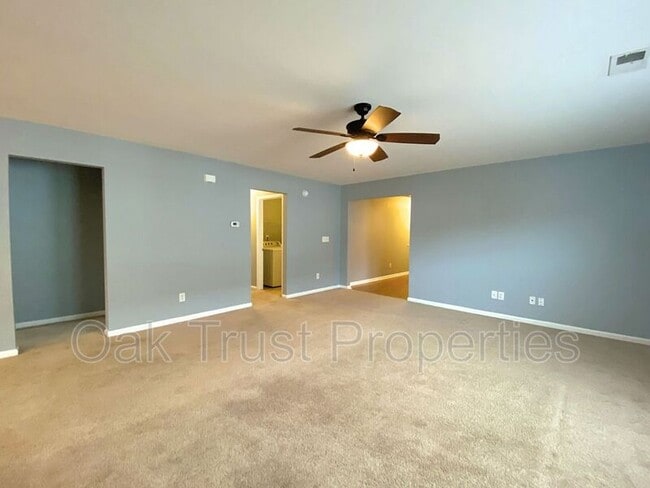 Building Photo - 410 Vinicio Dr