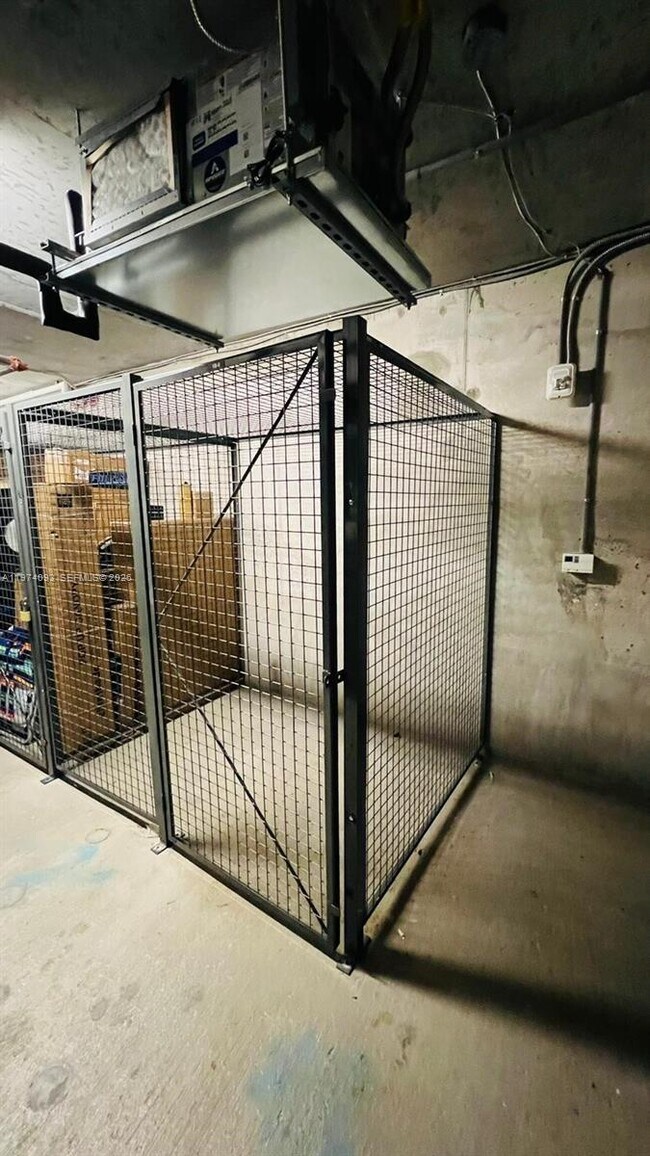 Building Photo - 501 NE 31st St