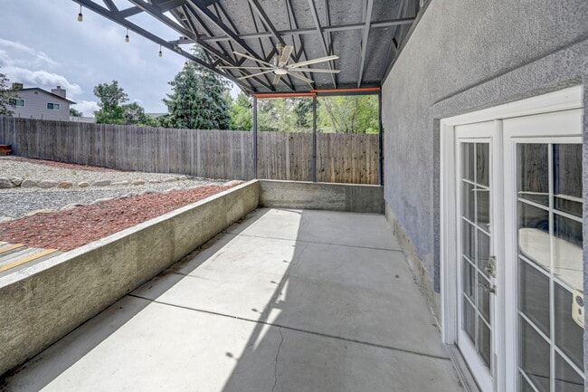 Building Photo - 1671 Summernight Terrace