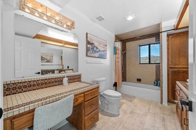 Building Photo - 14552 Skyline Truck Trail