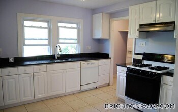 Building Photo - 93-95 Undine