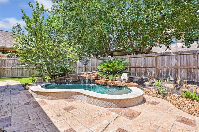 Building Photo - 17306 Lake Chelan Ln